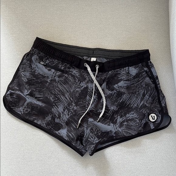 Vuori Clementine Athletic Shorts . - Picture 1 of 10